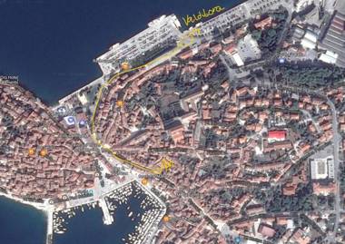 Duplex Apartment Camelia for 4 in charming Old town