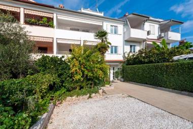 Apartments Marija - 500 m from beach