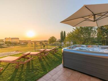 Wonderful modern villa with pool whirlpool and garden near Rovinj