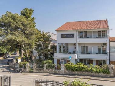 Modern studio apartment with terrace on a great location in Rovinj