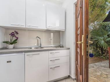 Modern one bedroom apartment with terrace near the beach and centre of Rovinj