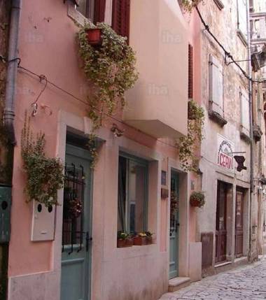 Villa Cissa Apartments by Irundo