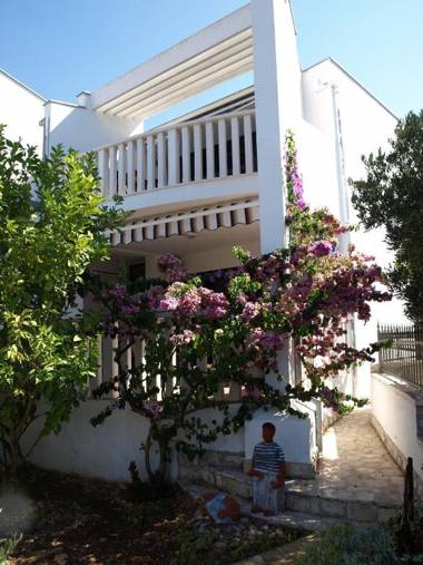 Apartment Željka-25m from beach