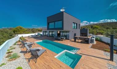 Luxury villa Indigo with swimming pool sauna and jacuzzi in Kanica - Rogoznica