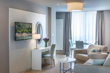 Apartments & Rooms Preelook