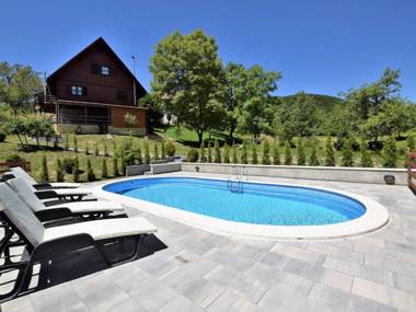 Cozy Holiday Home in Kvarner with Outdoor Jacuzzi