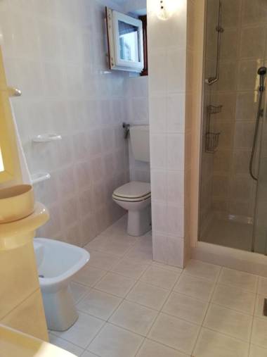 Apt for 3 people (best for a couple with a baby)