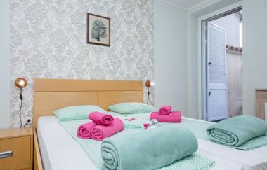 Apartment Mikec in Old Town of Rab