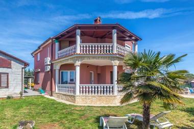 Apartments CHUDE