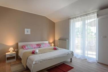 Apartment Perusko - 2 bedroom kitchen