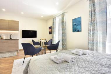 D&A Central Luxury Apartments with FREE Parking