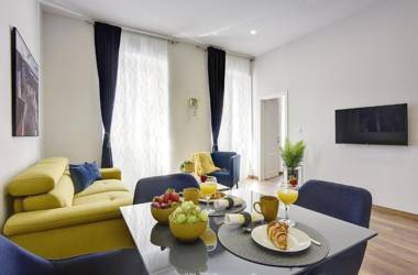 D&A Central Luxury Apartments with FREE Parking