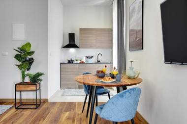 D&A Central Luxury Apartments with FREE Parking