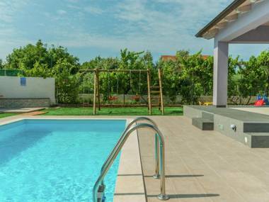 Comfortable villa in Pula with private swimming pool