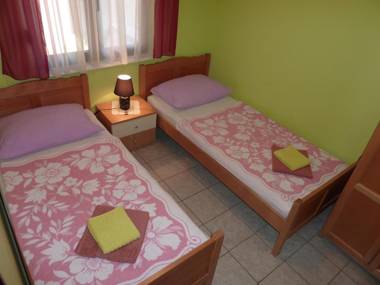 Queen beach Apartments - private pool - Sabunike III - AE1539