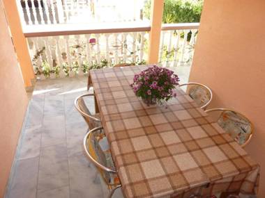 Queen beach Apartments - private pool - Sabunike III - AE1539