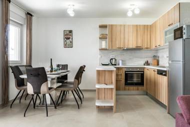 Beachfront villas with hot tubs - Sun Garden - AE1120