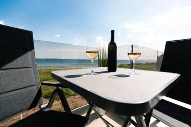 Crowonder Beachfront Reiterer Villa V3 with Jacuzzi