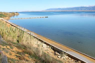 Family friendly apartments with a swimming pool Sabunike Zadar - 18841
