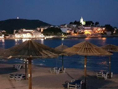 Modern Apartment in Primo ten Burnji with Private Terrace