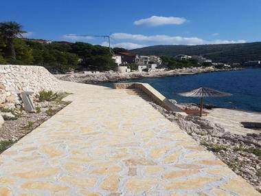 Modern Apartment in Primo ten Burnji with Private Terrace