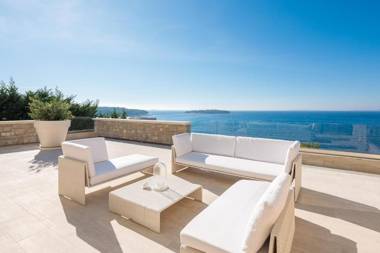 Luxury Seafront Villa Primosten Glamour with private pool sauna and gym at the beach in Primosten