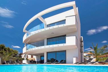 Villa Sunrise Premantura Sea View