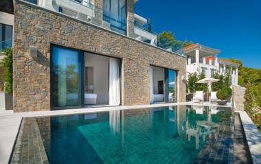 Villa Selca Waterfront Super Spectacular 4 Bedroom Villa Gym Sauna Boat Mooring Wine Cella