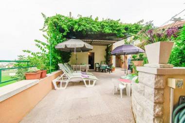 Apartment Nedjeljka - 200m from sea