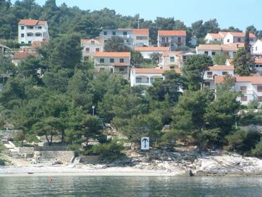 Apartments Puli - 200m from sea