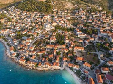 Apartments Jakov - modern and cosy with pool