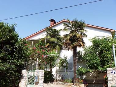 The apartment with air conditioned (for 1-5 people) in the quiet part of Porec