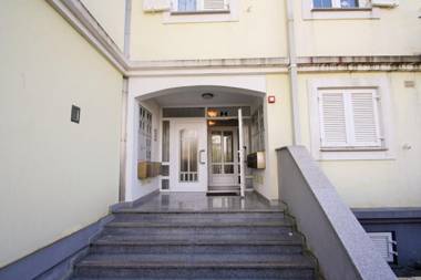 Spacious Apartment Peteh in Veli Maj