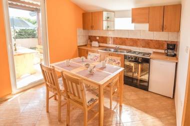 Apartment Complex Danny with common pool and BBQ