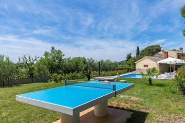 Stone House Rita with Pool