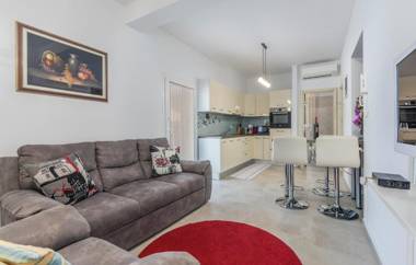 Apartment Vedran with Pool