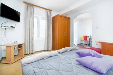 App Luka 1 - Green Garden for Children and Pets