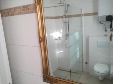 Antonio Solimar Apartments