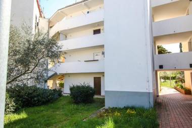 Apartment Nina - two bedroom with two balcony near the beach