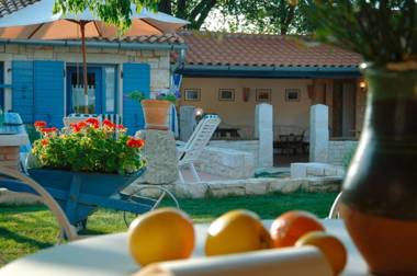 Stancija Baladur in Rakovci - 3 Häuschen für insgesamt 6-7 Personen Baladur 3