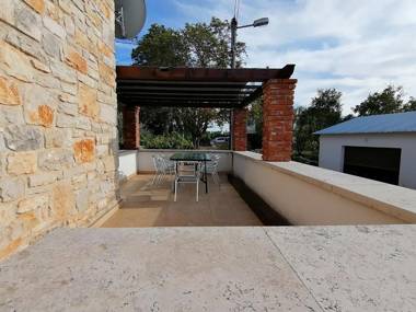 Apartment Paulina in a Stone House