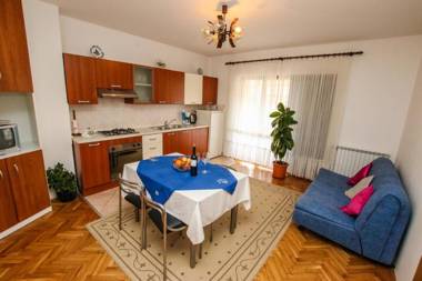 Apartments Mendiković