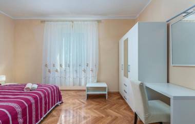 Apartment Lazzarich with Terrace