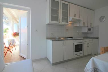 Apartment Leticija near city center