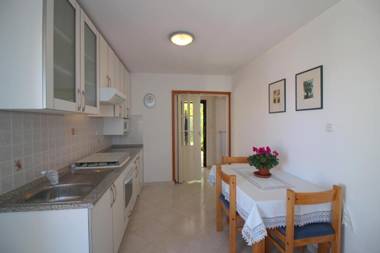 Apartment Leticija near city center