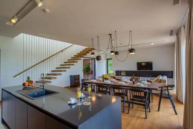 Villa Novica Platinum - 4 Bedroom Villa - Rural Countryside setting - Jacuzzi Sauna and Gym