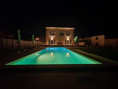 Villa Hizina Veleniki