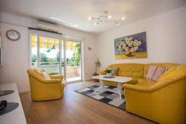 Comfortable apartment Terezija A4 plus 1 for 5 Persons with Balcony in Poreč