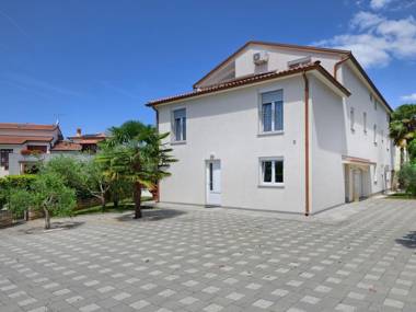 Comfortable apartment with pool Wi-Fi and air conditioning ideal for a couple