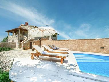 Modern Holiday Home in Porec with Swimming Pool